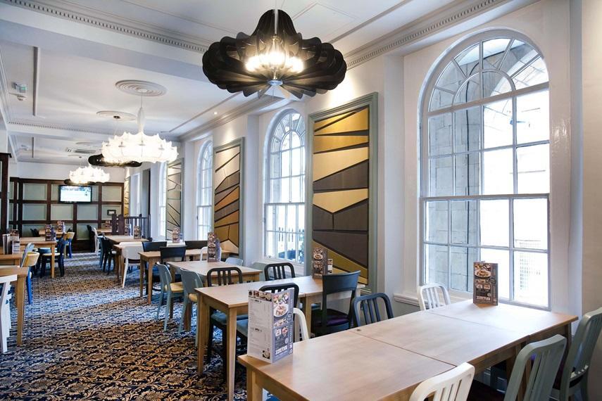 The Guildhall And Linen Exchange Wetherspoon Dunfermline Exterior photo